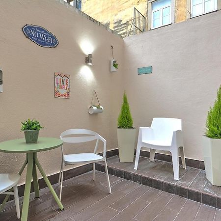 Traditional Apartment With A Terrace, Ac And Fast Internet Lisboa Exteriör bild