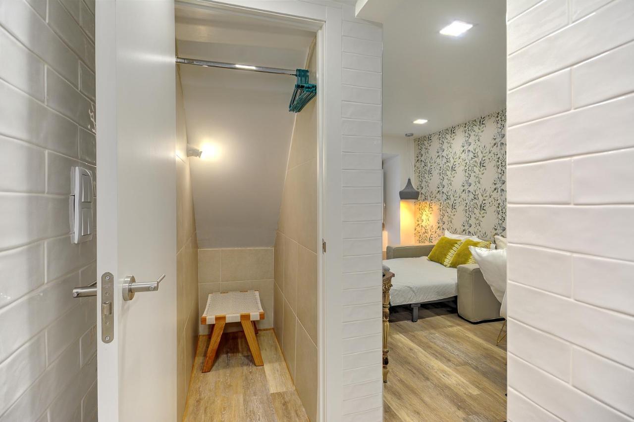 Traditional Apartment With A Terrace, Ac And Fast Internet Lisboa Exteriör bild