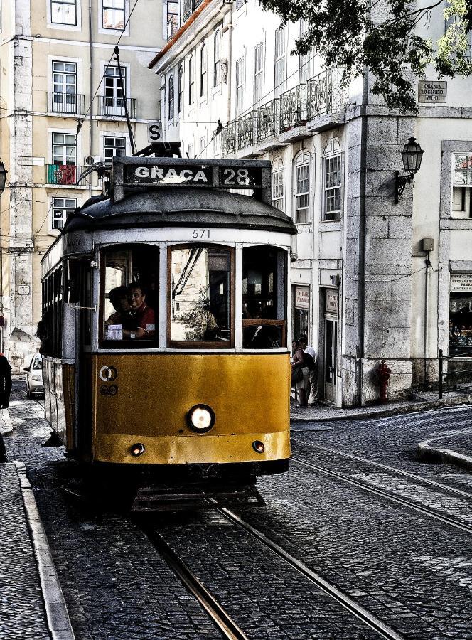 Traditional Apartment With A Terrace, Ac And Fast Internet Lisboa Exteriör bild