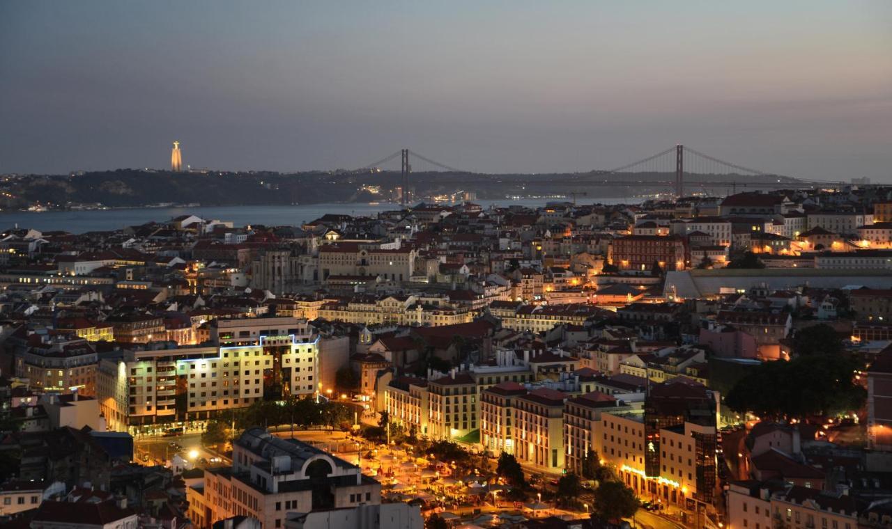 Traditional Apartment With A Terrace, Ac And Fast Internet Lisboa Exteriör bild
